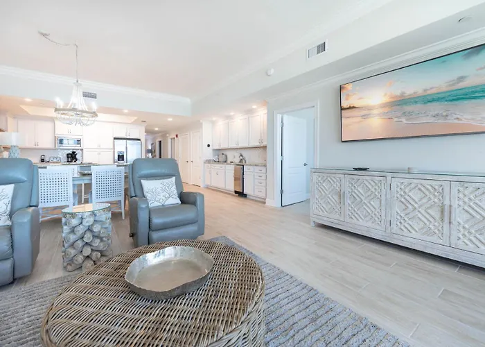 Phoenix Gulf Towers 407 Apartment *