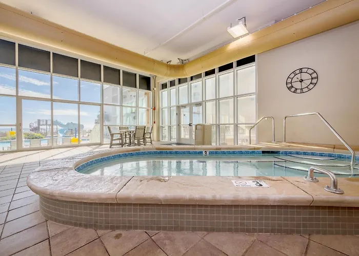 Phoenix Gulf Towers 407 Apartment *
